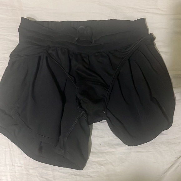 lululemon shorts 6 4” - Picture 4 of 5